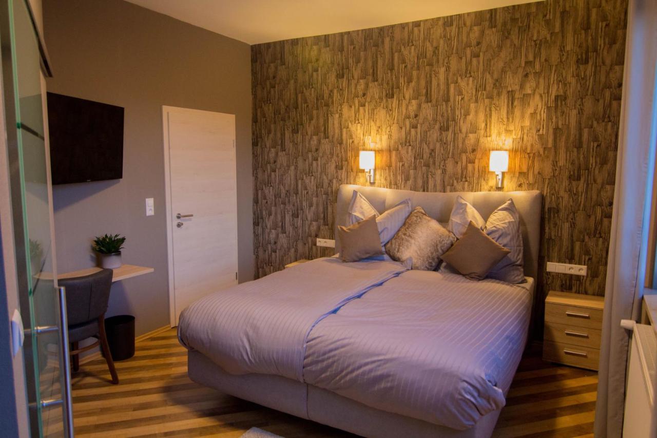 Villa Kopp-Das Gaestehaus Hopfingen ภายนอก รูปภาพ
